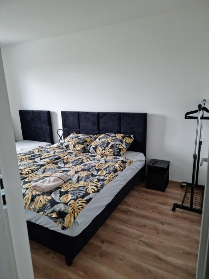 Perlowy Apartament Kutno Exterior foto